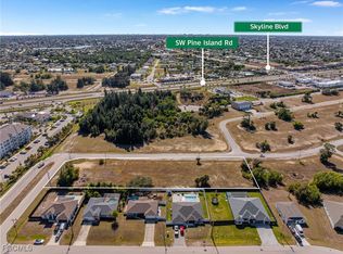 801 SW 2nd Ter, Cape Coral, FL 33991