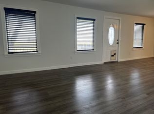 531 N Barker St #A, Mount Vernon, WA 98273