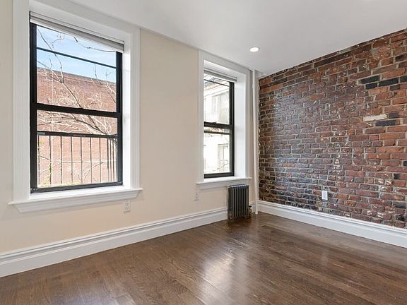 2nd image of 402 E 12th St APT 2