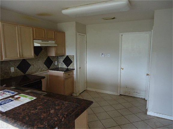 4th image of 10010 Revelstoke Dr