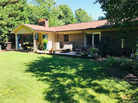 3rd image of 3363 Eastway Ave