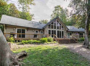 3710 W Glenway Ln, Maple City, MI 49664