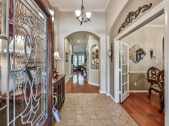 3rd image of 23614 Shadow Creek Ct
