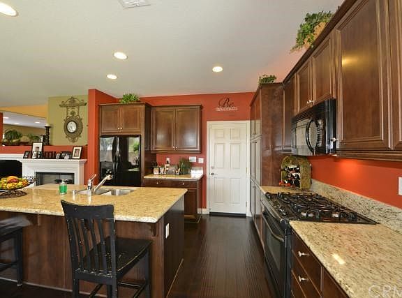 3rd image of 35927 Coyote Hill Ct