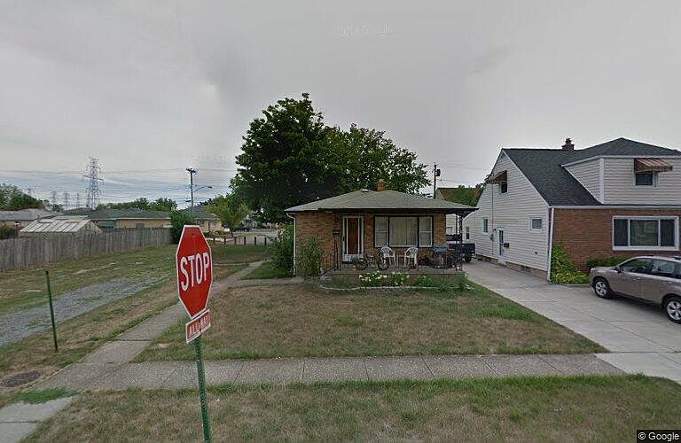1st image of 89 Bannard Ave