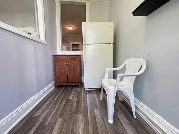 3rd image of 272 Grant Ave #B