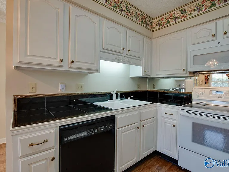 313 Kensington Ct SW #313 — Photo 12