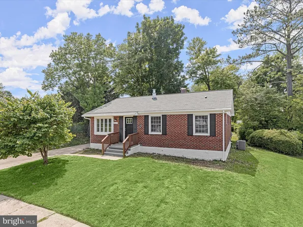 9145 Covered Bridge Rd, Parkville, MD 21234