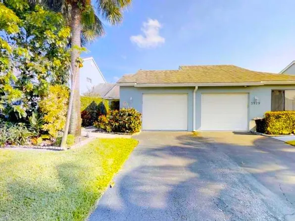 3981 Island Club Cir, Lake Worth, FL 33462