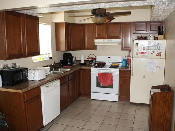 4th image of 6653 Maple Canyon Ave
