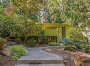 2713 107th Ave SE, Beaux Arts, WA 98004
