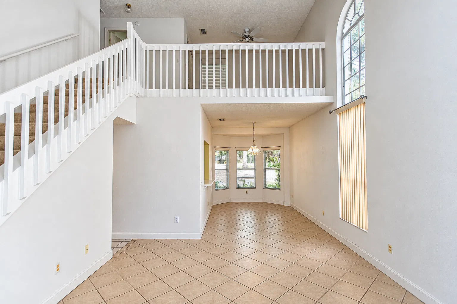 3 bed, 2.5 bath, 1657 sqft, $2,175 — Photo 3