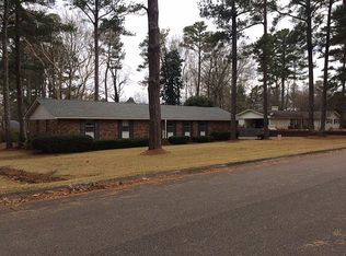 1111 Robinhood Rd, Starkville, MS 39759