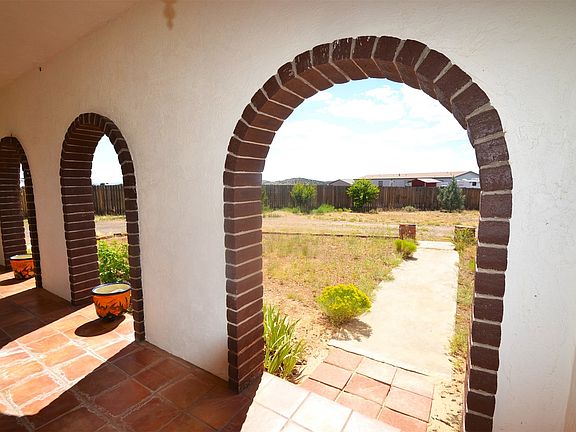 2nd image of 42 Camino Montoya