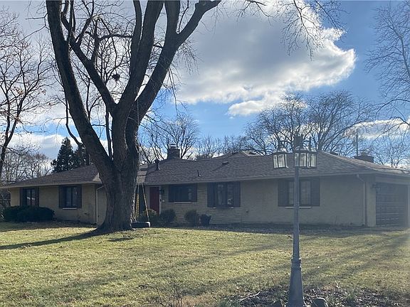 3rd image of 384 Greensboro Dr