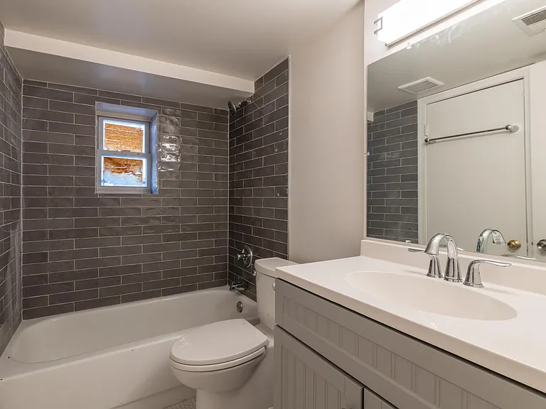 2914 13th St NW #B — Photo 7