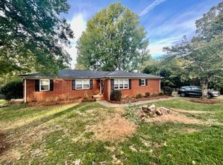 1536 Pierson Dr, Charlotte, NC 28205