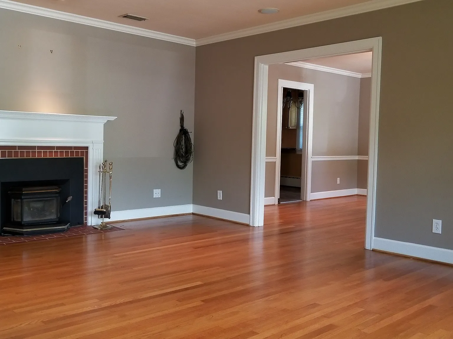 3 bed, 2600 sqft, $3,000 — Photo 4