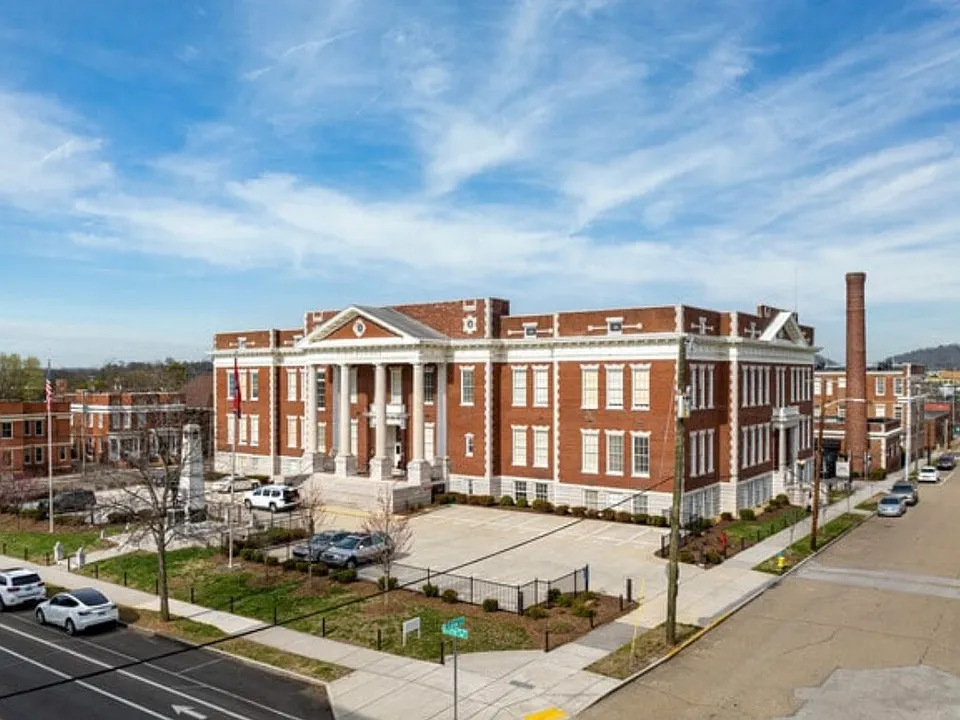 Knox High Apartments