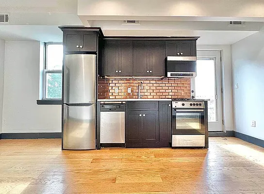 Rented by Stuyvesant Heights Realty Corp | media 46