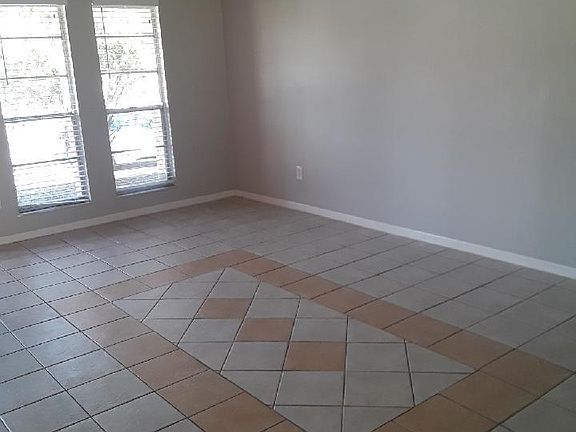 4th image of 732 Zella Ln #1