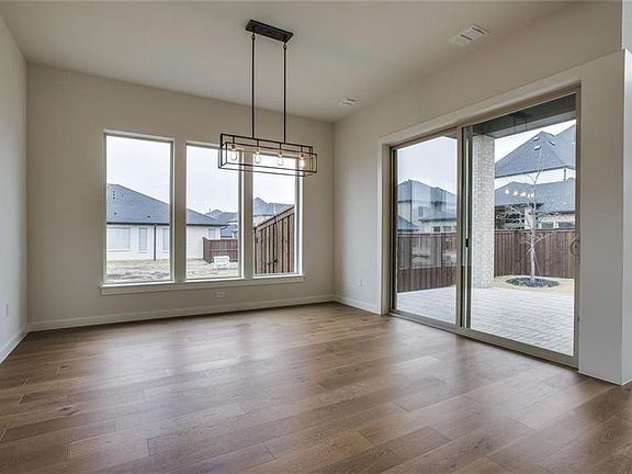 4th image of 2807 Kettle Creek Dr