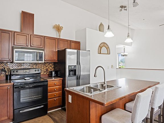 4th image of 2675 Bald Eagle Ct Unit D