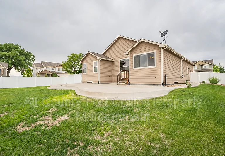3394 Butternut Ln — Photo 4
