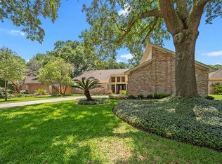 7123 Halfpenny Rd, Houston, TX 77095