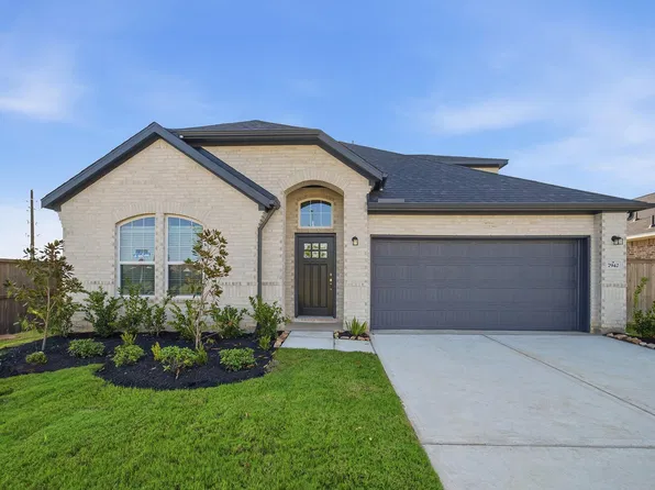 7942 Jade Crest Dr, Angleton, TX 77515