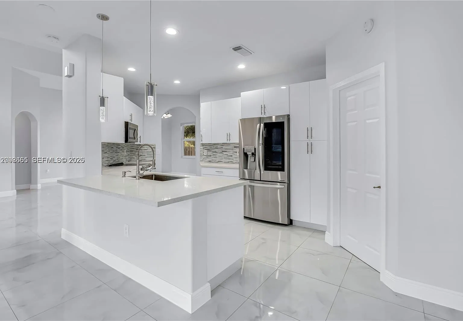 Savannah At Doral — Photo 4