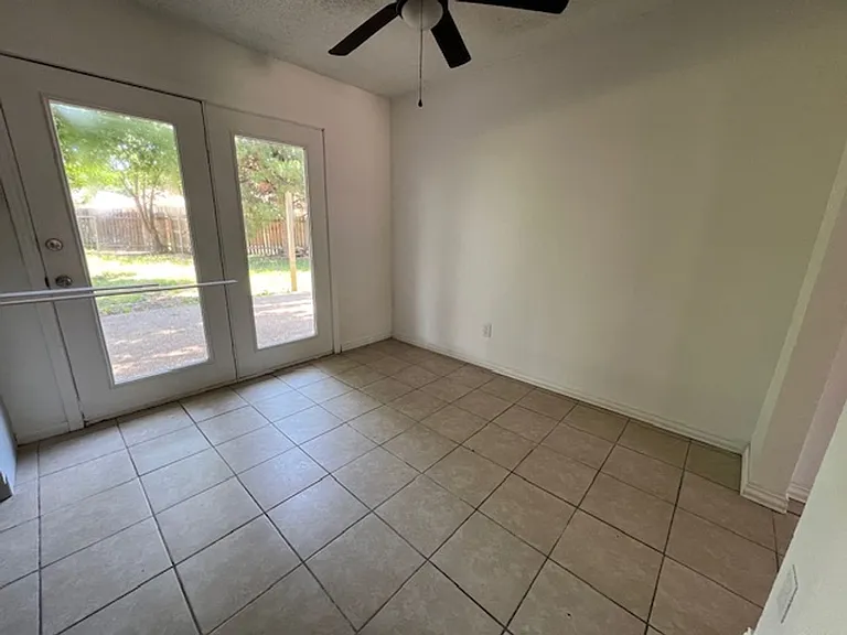 4826 Stonecrest Ct — Photo 7