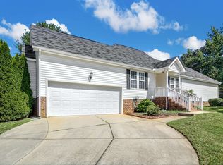 304 Occidental Dr, Holly Springs, NC 27540