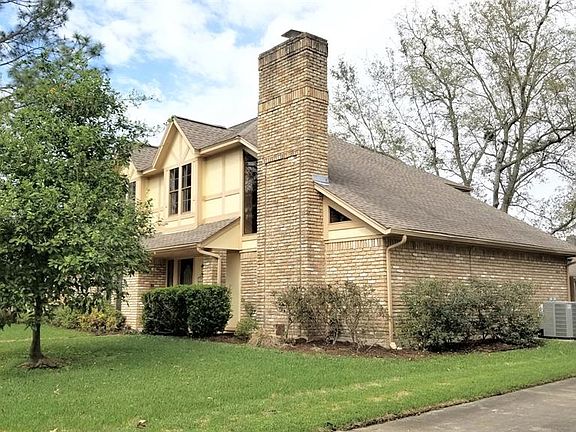 2nd image of 15907 Mesa Verde Dr