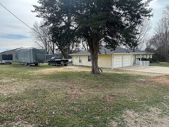 3rd image of 4132 W Farm Road 172