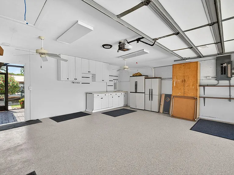 4419 N Pacific Cir — Photo 16