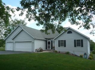 8733 N Hedge Rd, Byron, IL 61010