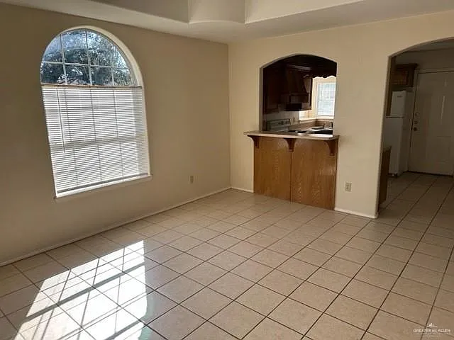 3809 Sarah Evans St — Photo 4