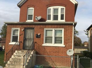 810 14th St #2, North Chicago, IL