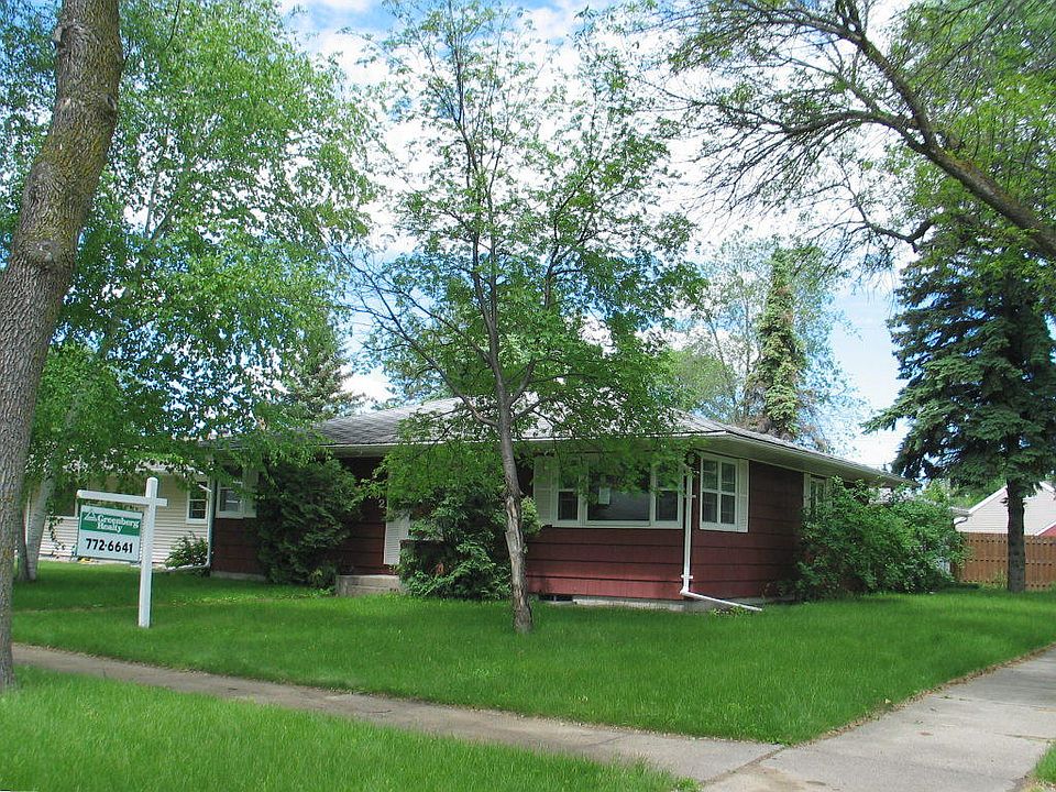 1st image of 602 22nd Ave S