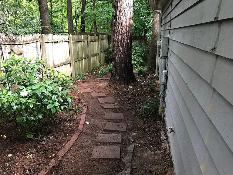135 Greenwood Ln — Photo 16
