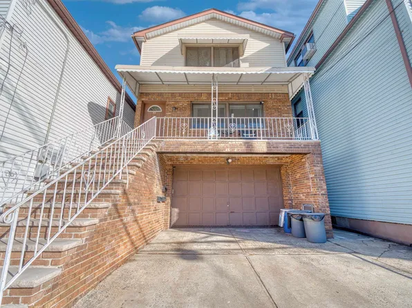 63 Evergreen St, Bayonne, NJ 07002