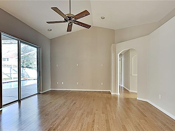 5th image of 18123 Heron Walk Dr