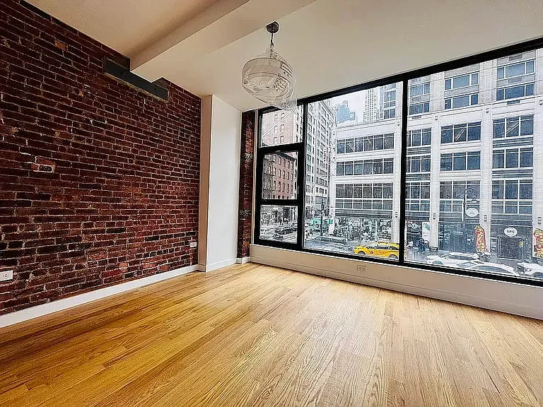 1015 6th Ave #2F — Photo 14