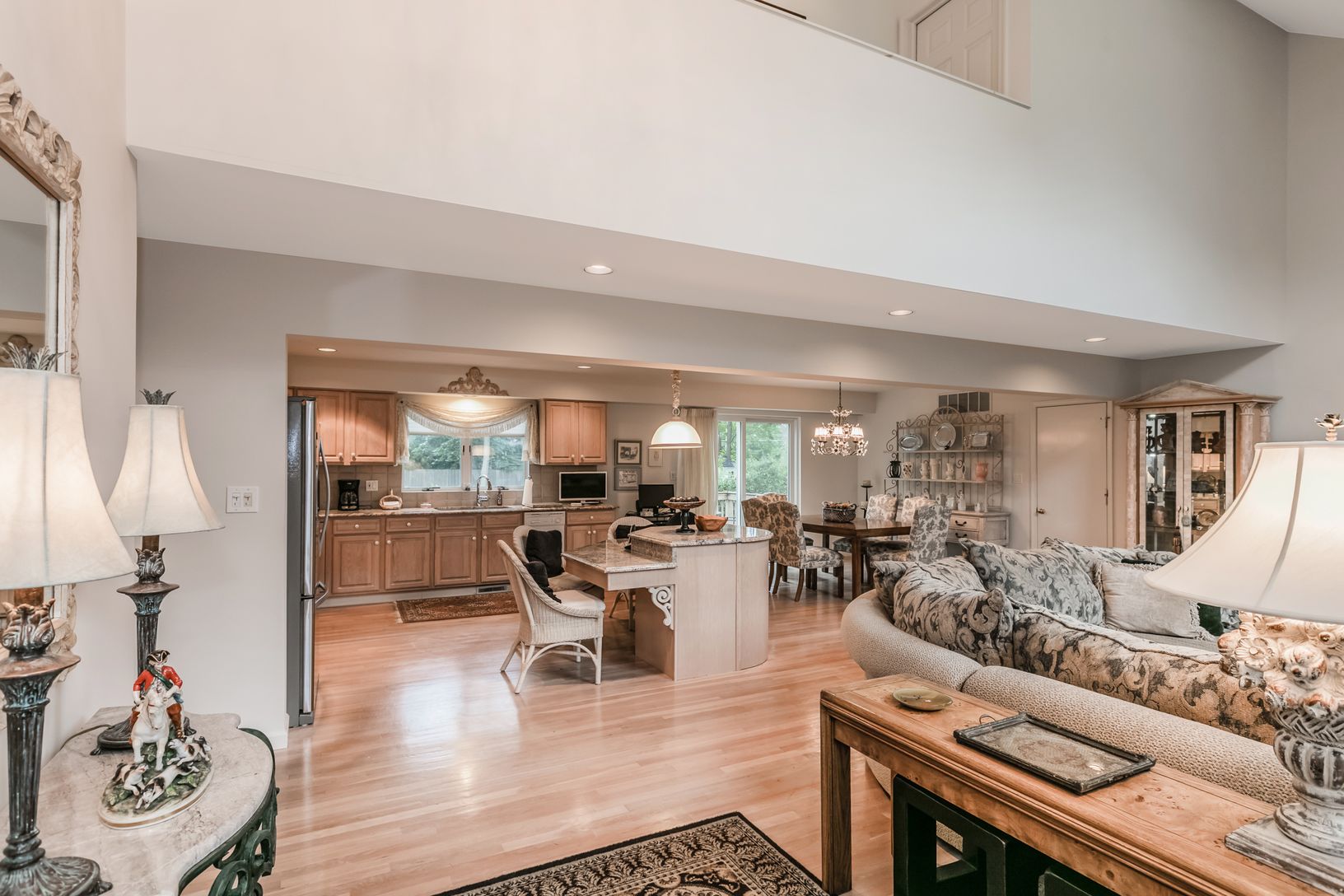 Open Concept Liviing