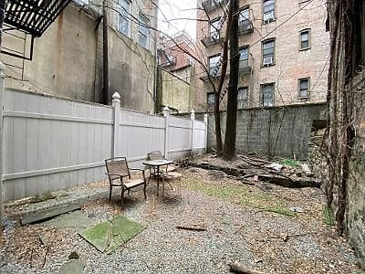 2nd image of 354 E 78th St