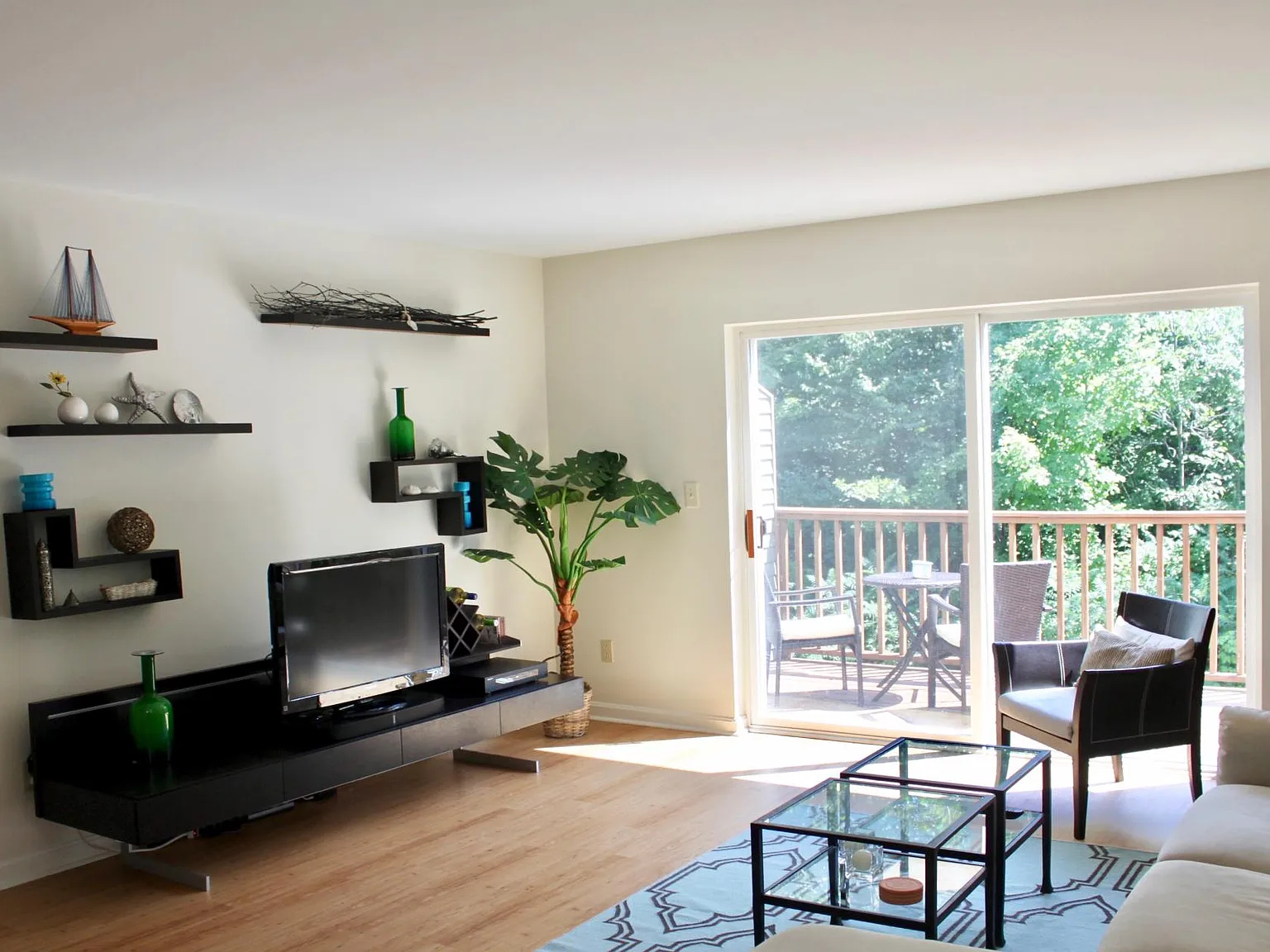 161 Austin Dr — Photo 4