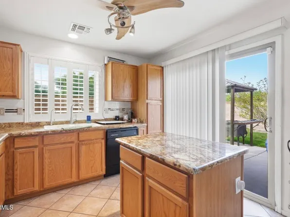 33198 N CAT HILLS Avenue, San Tan Valley, AZ 85144