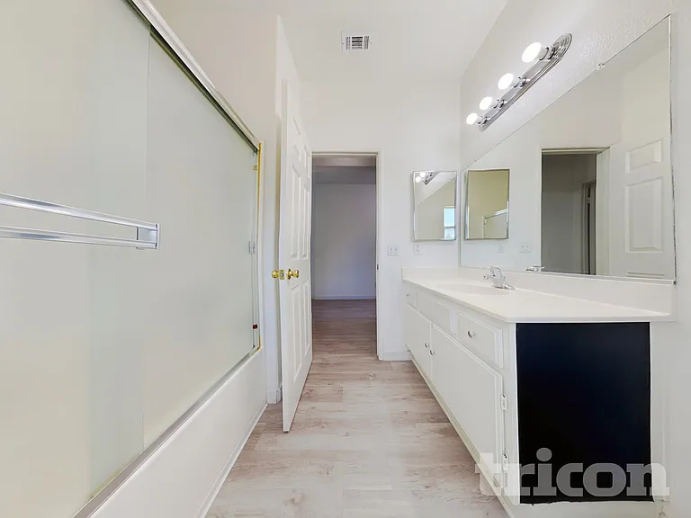 2069 Holguin St — Photo 14