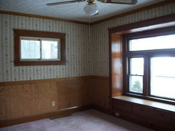 3rd image of 803 W Park Ave